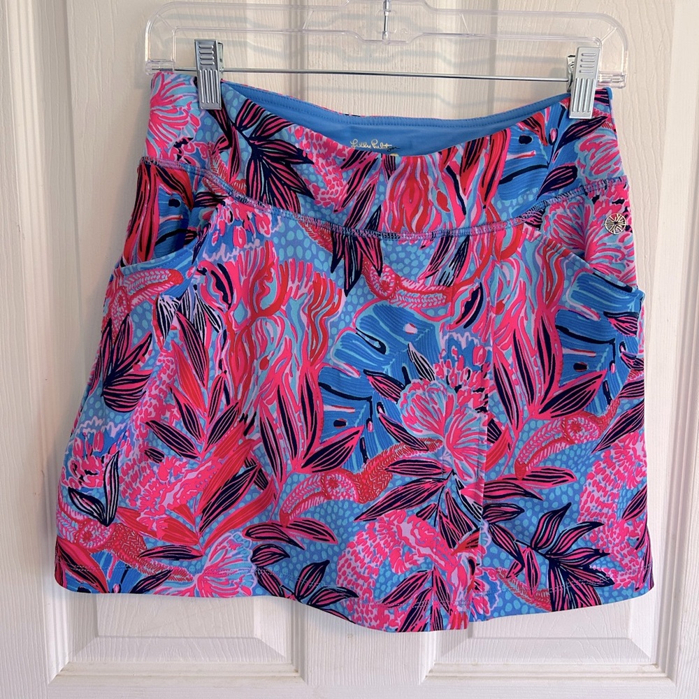 Lilly Pulitzer Semana Skort UPF 50+
Size Small. EUC